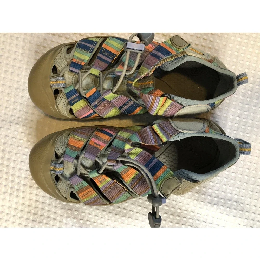 KEEN Girl's/Youth - Size 3 - Striped - Waterproof Water Sandals Hiking Shoes